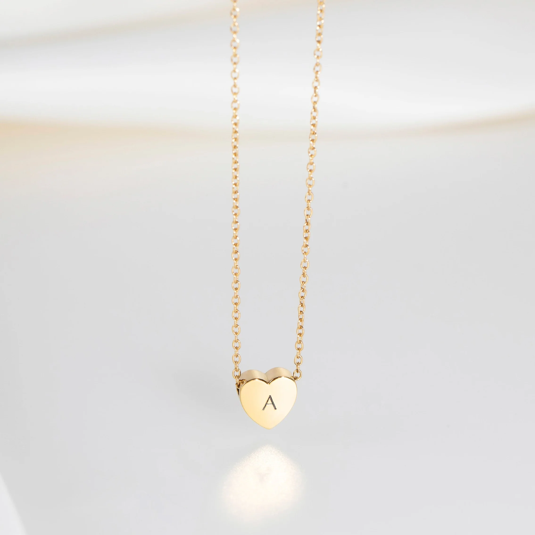 Amo Heart Necklace in Gold - Image 6