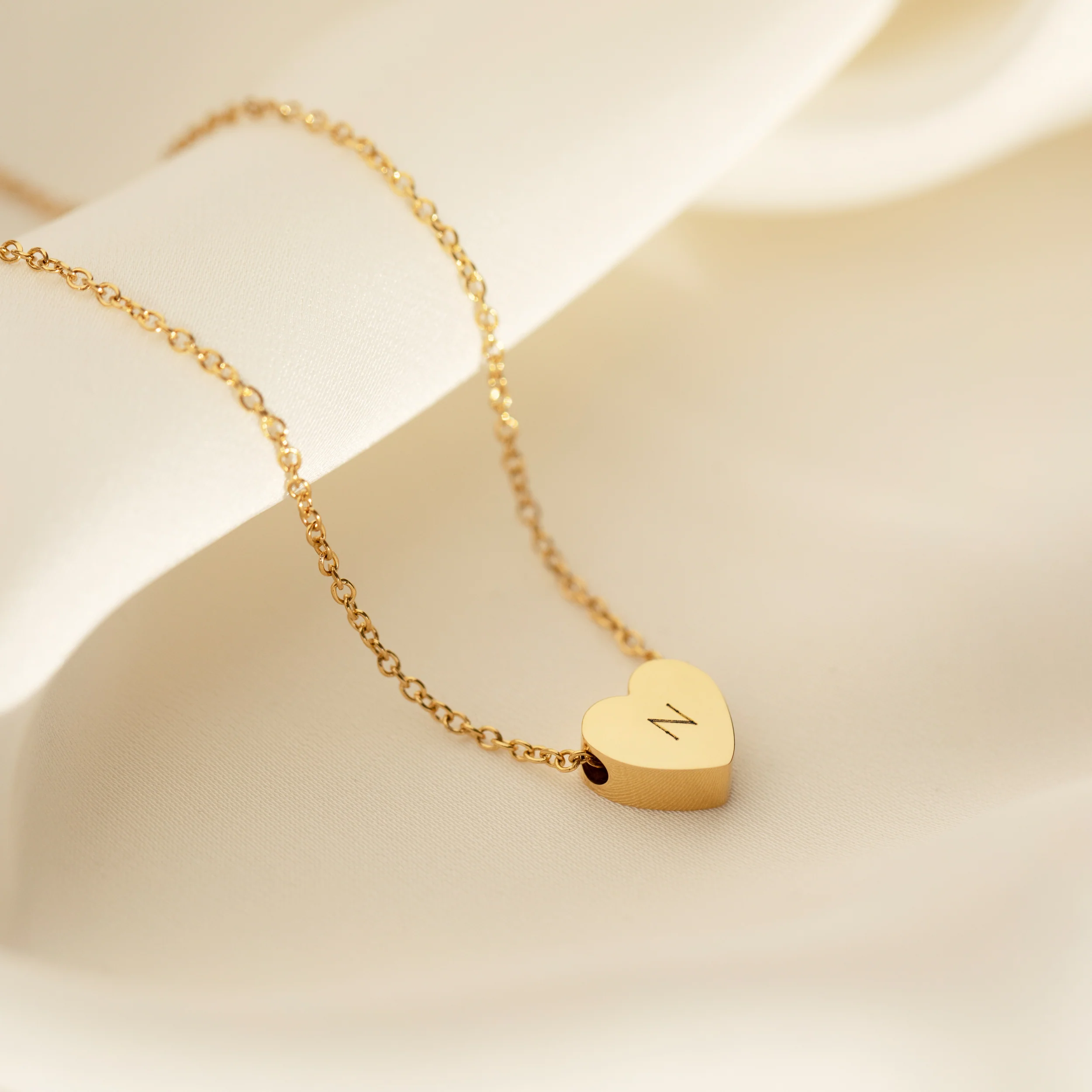Amo Heart Necklace in Gold - Image 7