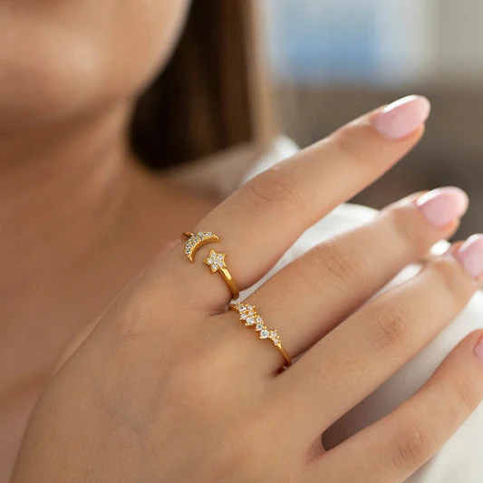 Astrid Star Ring in Gold - Image 8