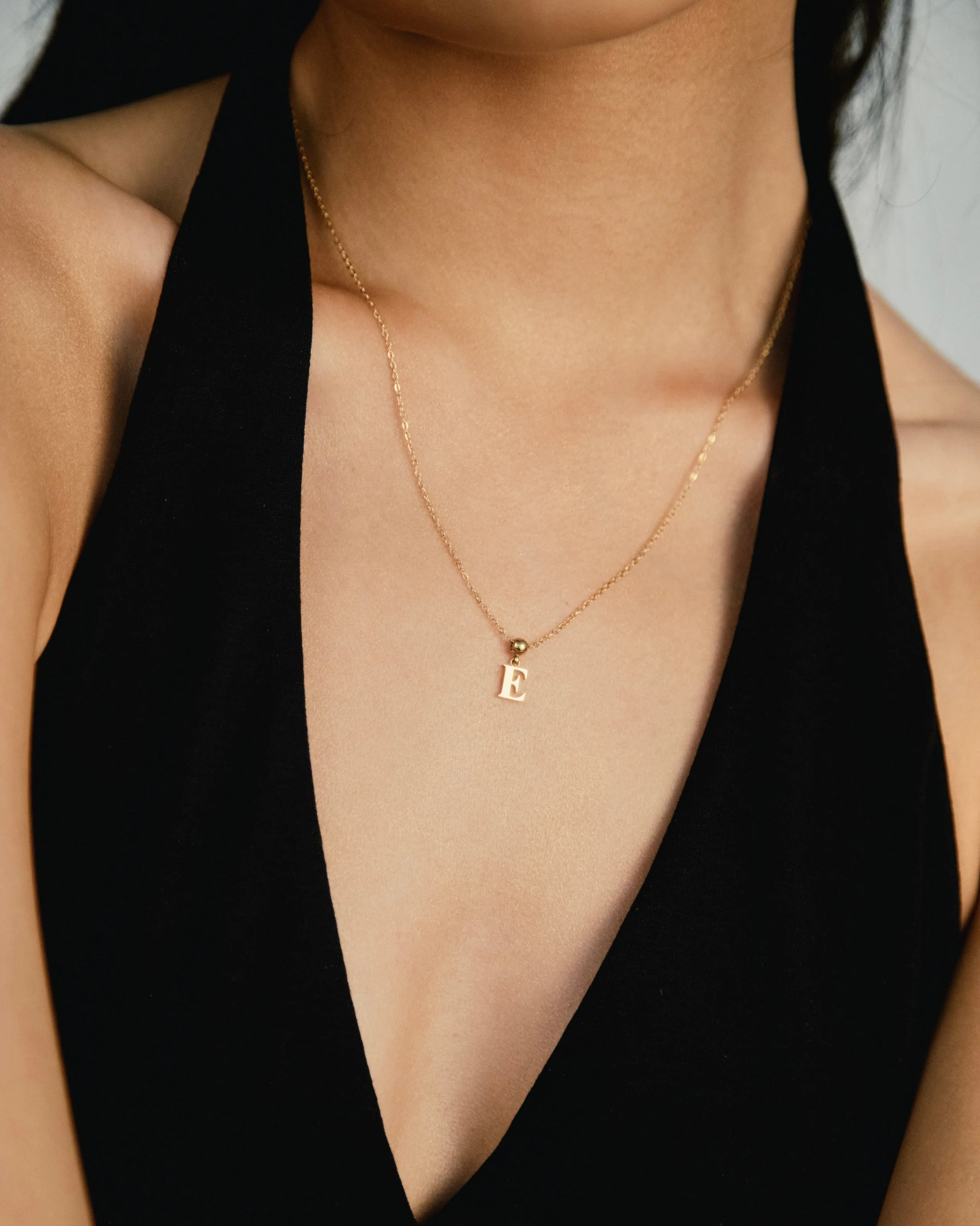 E Classic Initial Charm Gold - Image 7
