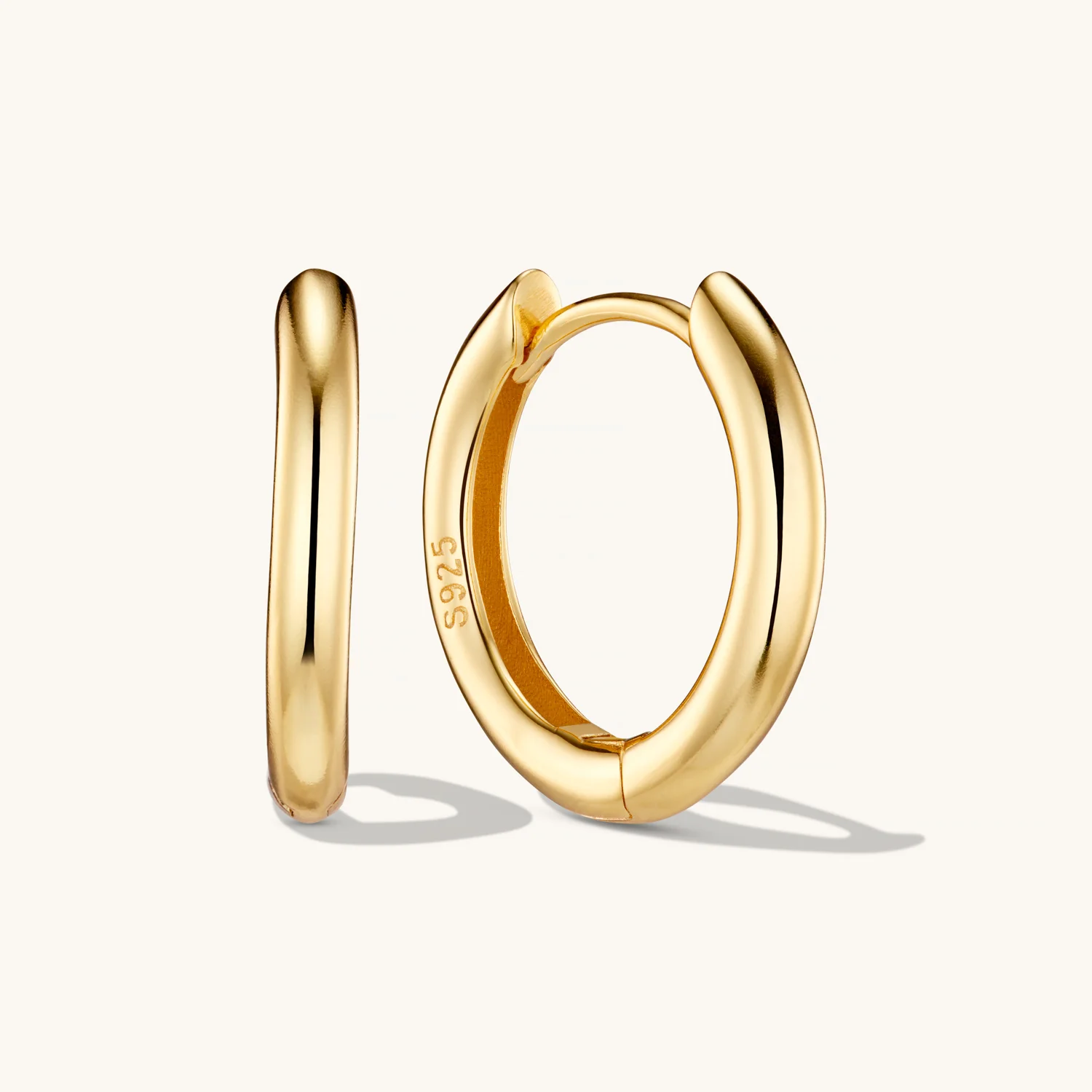 Medium Bold Hoops in Gold
