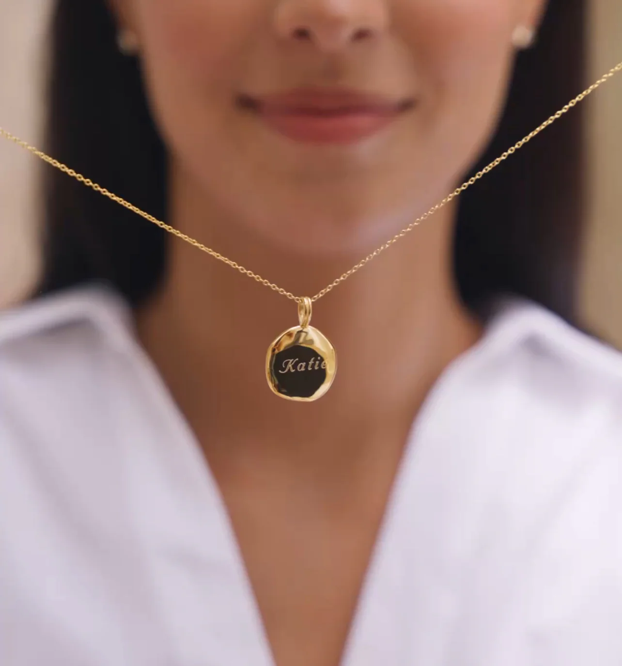 Maya Circle Pendant Necklace in Gold - Image 3