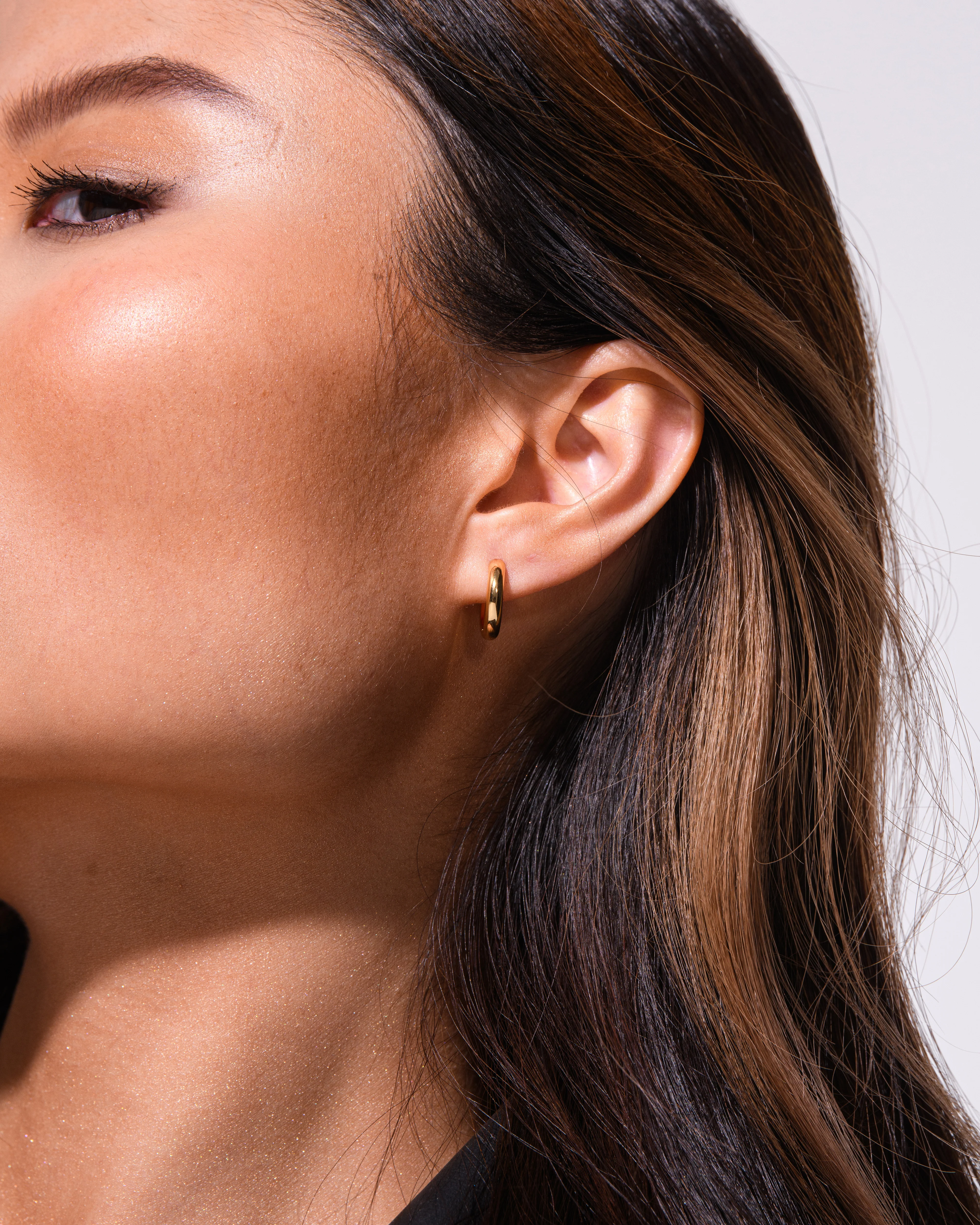 Small Bold Hoops in Gold - Image 2